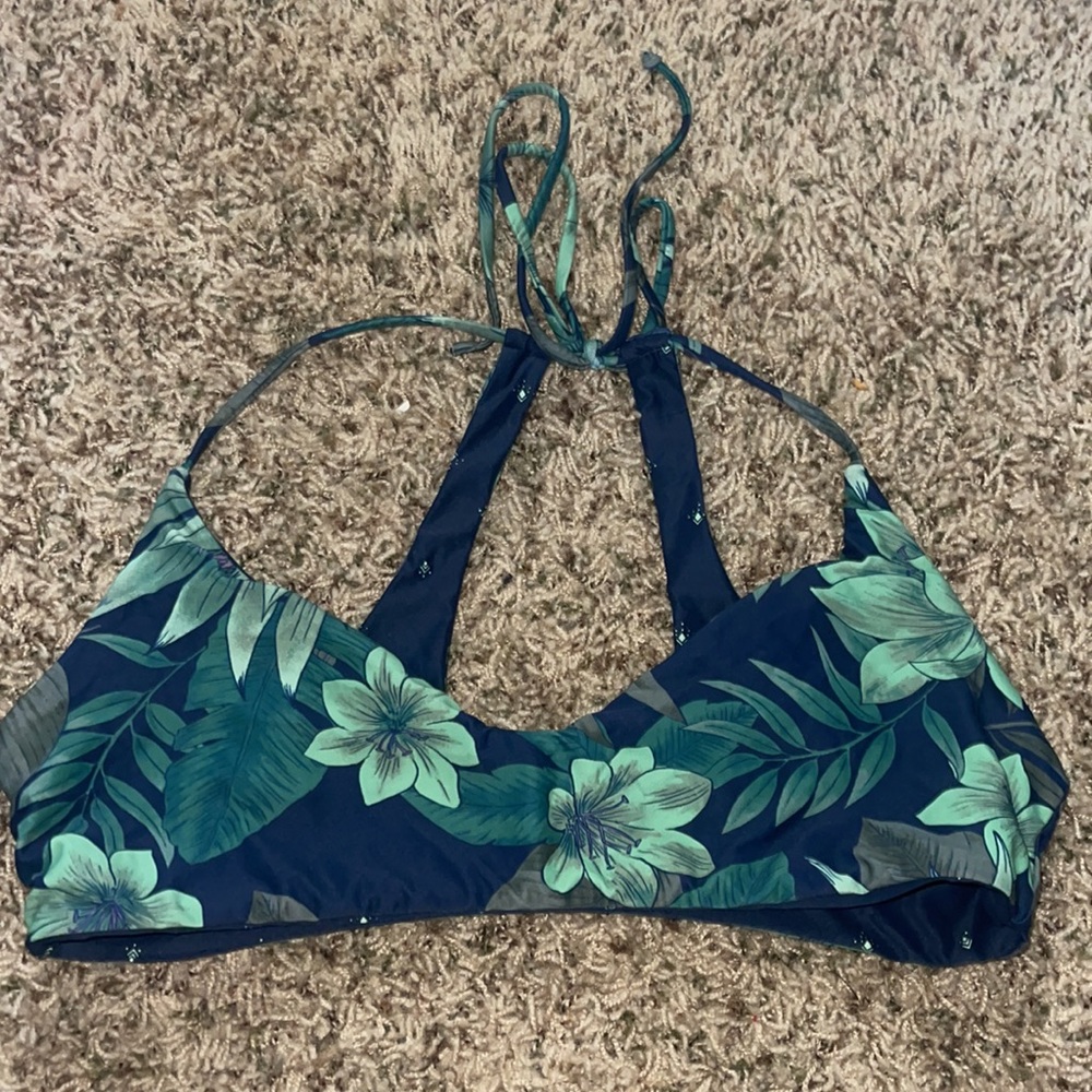 Reversible swim top